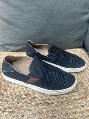 Women's  Slip-On Knit Casual Sneakers - Black